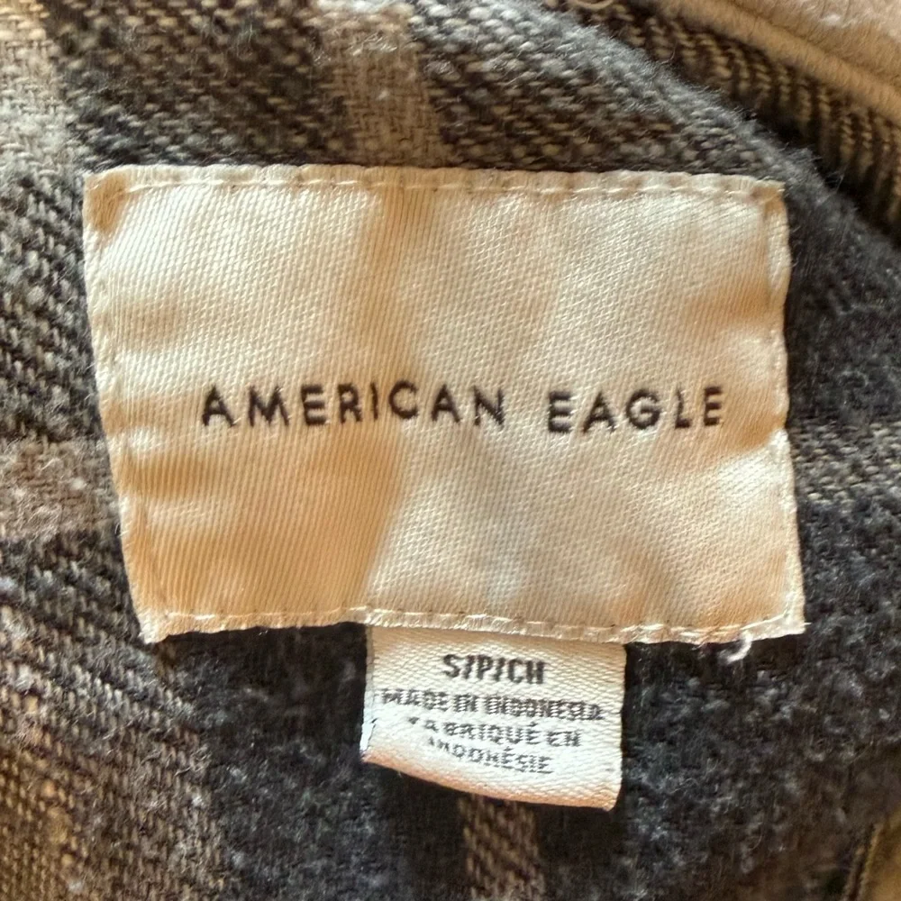 American Eagle Plaid Button Up Shacket Flannel Hoodie Black & White Size Small - Picture 5 of 5